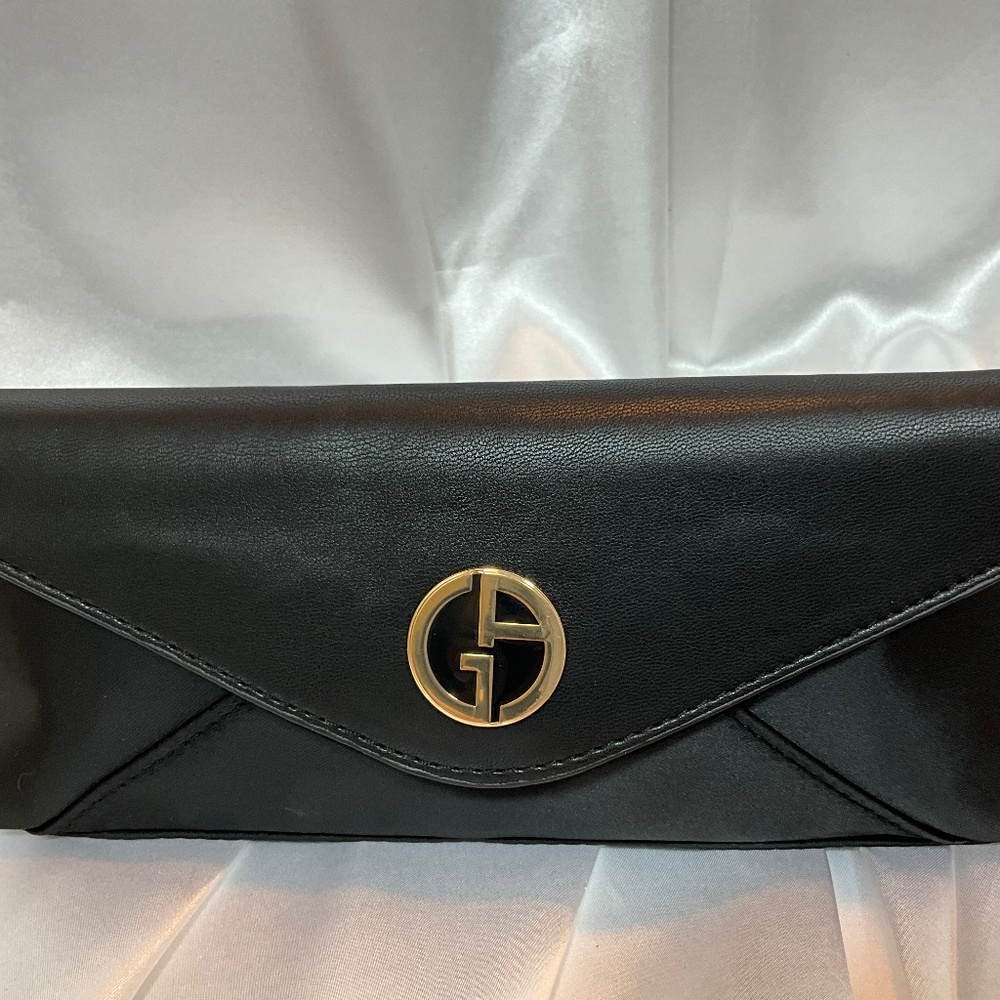 Gorgio Armani black leather evening clutch   20-H2c